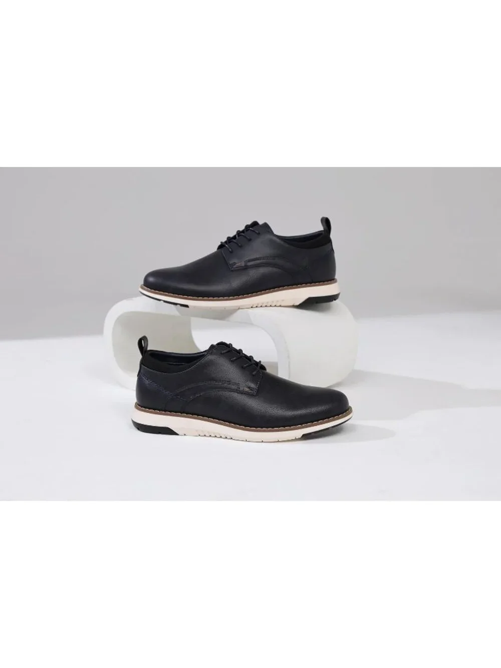 Men's Blue Plain Toe Kitten Heel Perforated Lace-up Business Dress Oxford Shoes